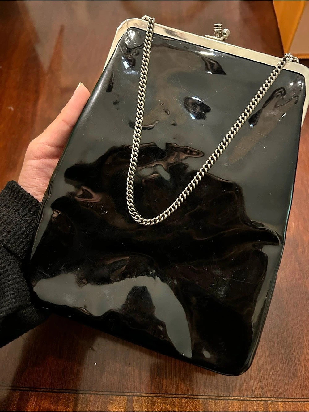 Black Frame Chain Clutch